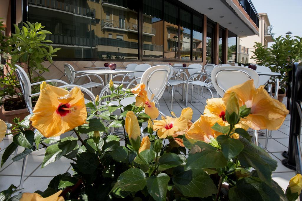 Hotel Scarlet Rimini Zewnętrze zdjęcie
