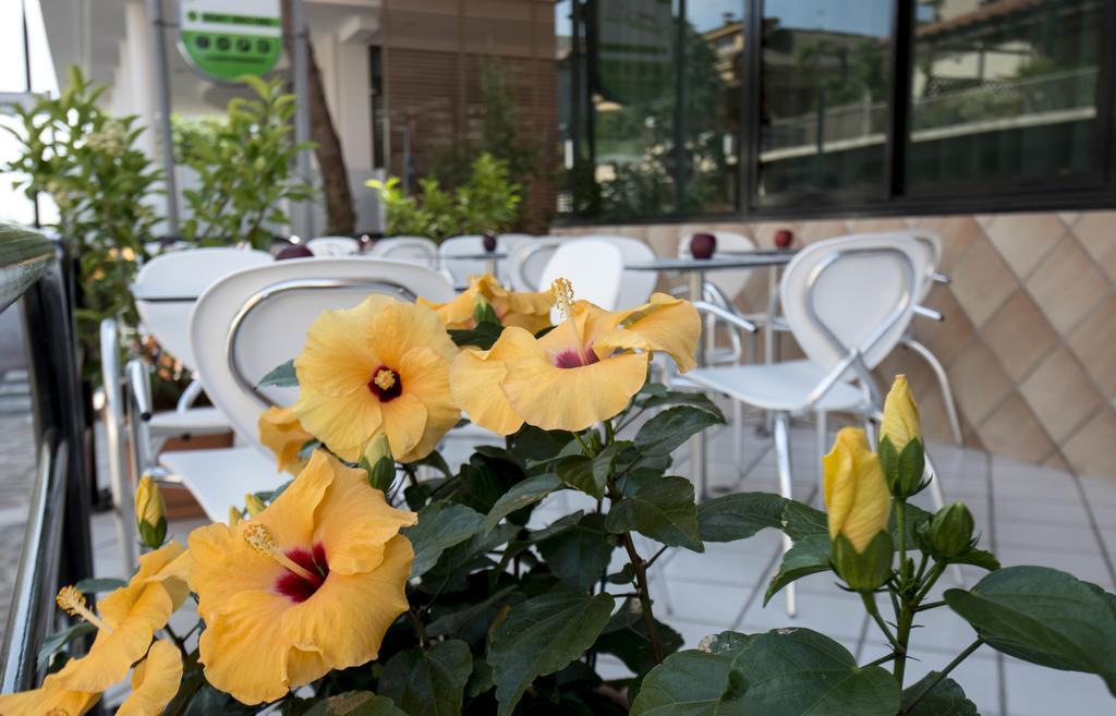Hotel Scarlet Rimini Zewnętrze zdjęcie